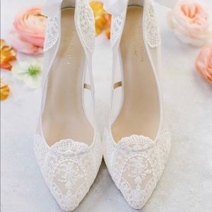 NWT Bella Belle Giselle Wedding Shoes (Size 6)